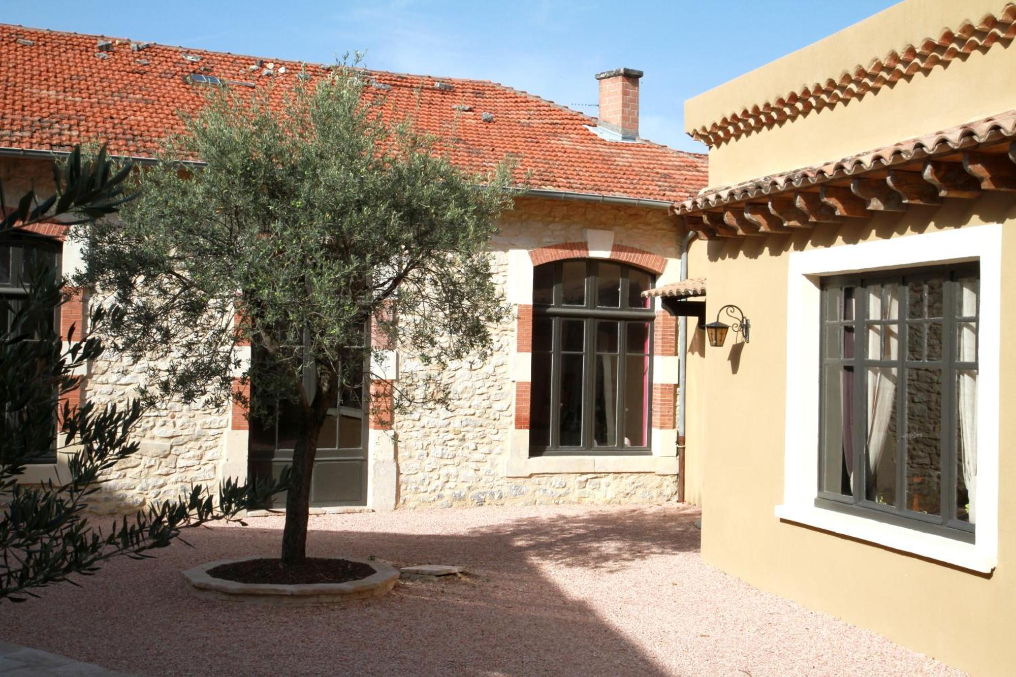 Logis Hotel Le Clos Des Oliviers Bourg-Saint-Andeol Luaran gambar